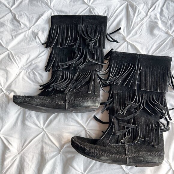 Minnetonka Vintage Black Suede Pull On Fringe 3 Layer Y2K Moccasin Boots - Picture 1 of 13
